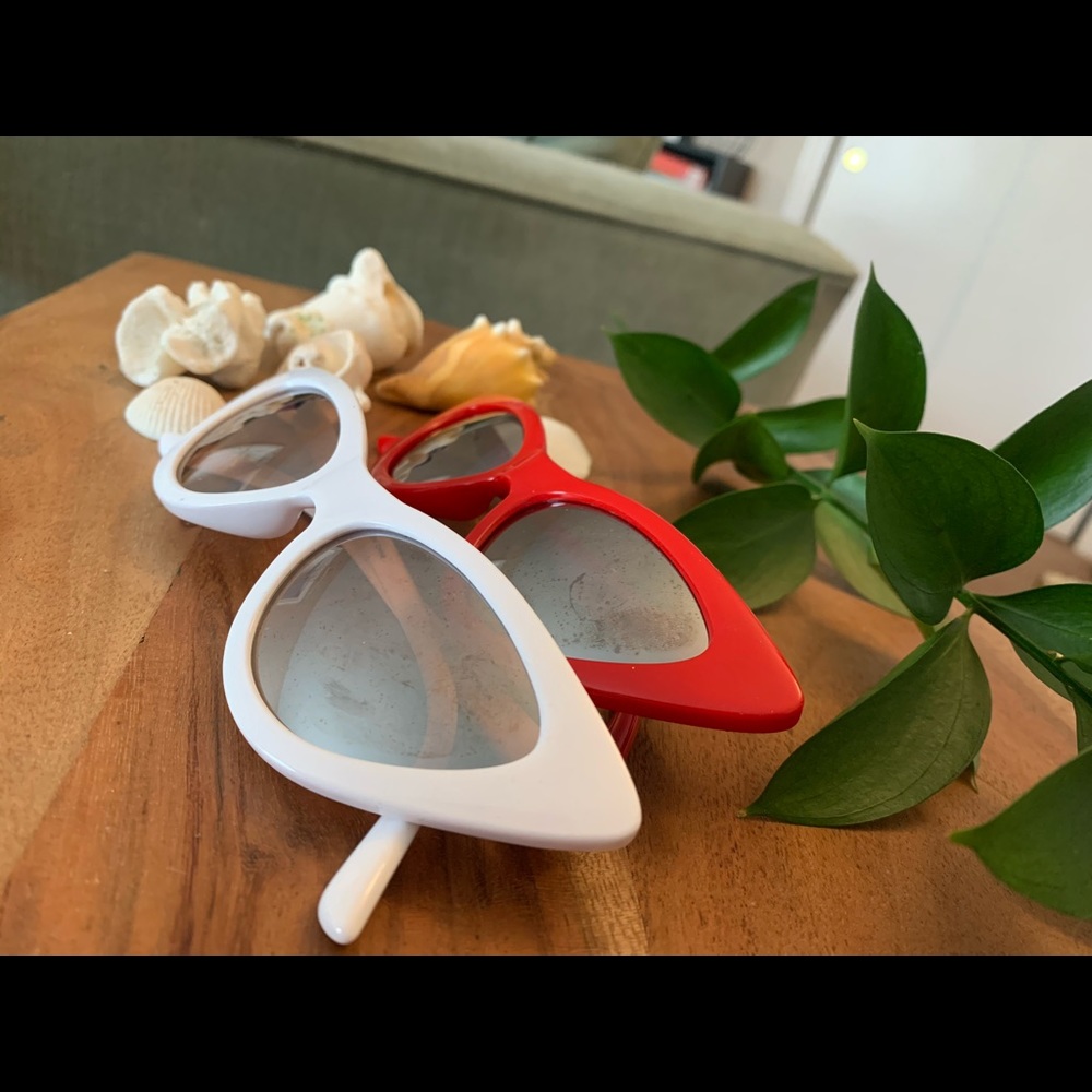 White and red sunnies